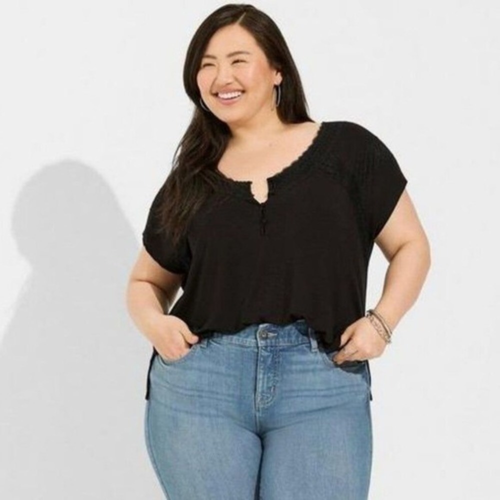 Whimsigoth Minimalist Torrid 5X Black Super Soft Henley‎ Lace Top Shirt NWT